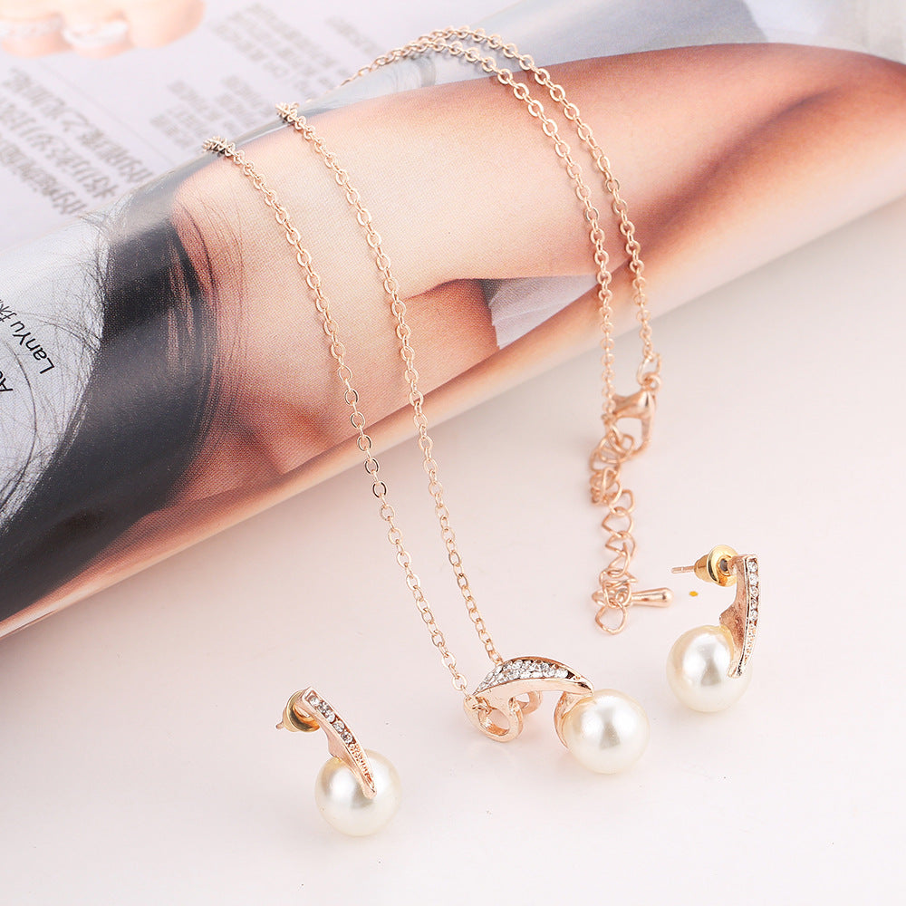 The Timeless Pearl Set